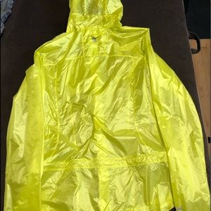 Mountain Hardwear Featherweight packable jacket